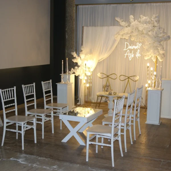 PUB SALON